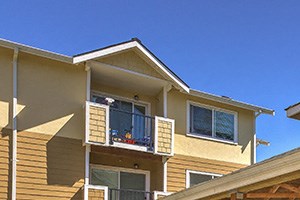 Community Picnic Tables | Quilceda Creek Apartments for rent
